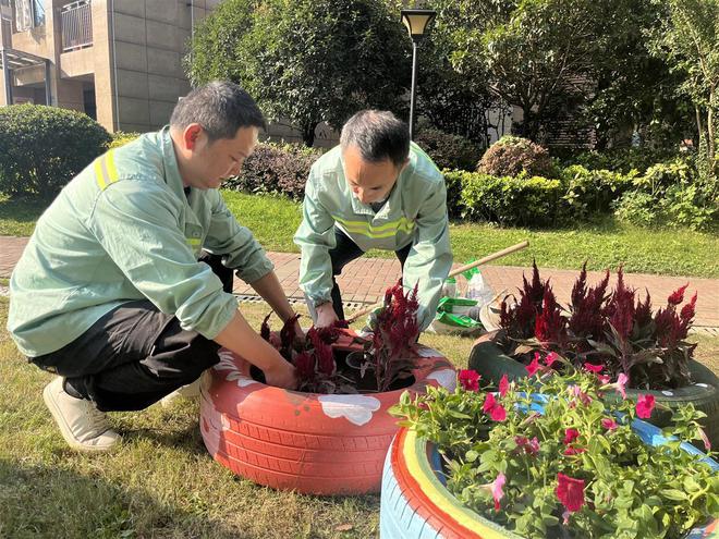 必一体育下载武汉市青山区园林绿化队携手社区共建“共享花园”(图1)