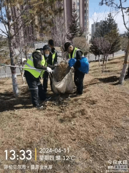 园林绿化服务中心：全面必一体育官网下载清理绿化带 守护绿色风景线必一体育下载(图1)